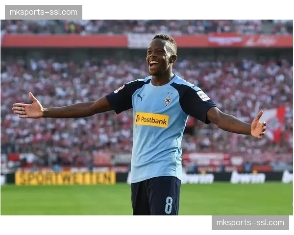 扎卡里亚暴力头槌破门，摩纳哥中轴线抗压能力展现