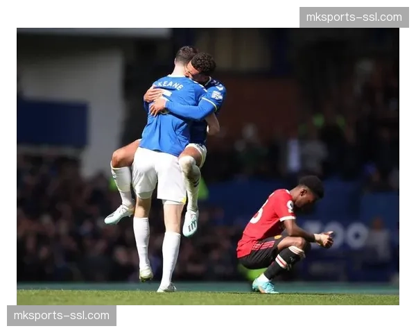 英超俱乐部联合推出“足球进校园”计划，扩大青训选材面